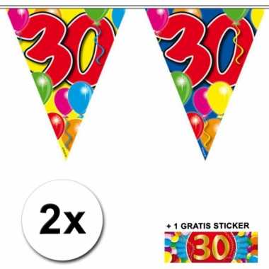 30 jaar vlaggenlijnen 2x met gratis sticker